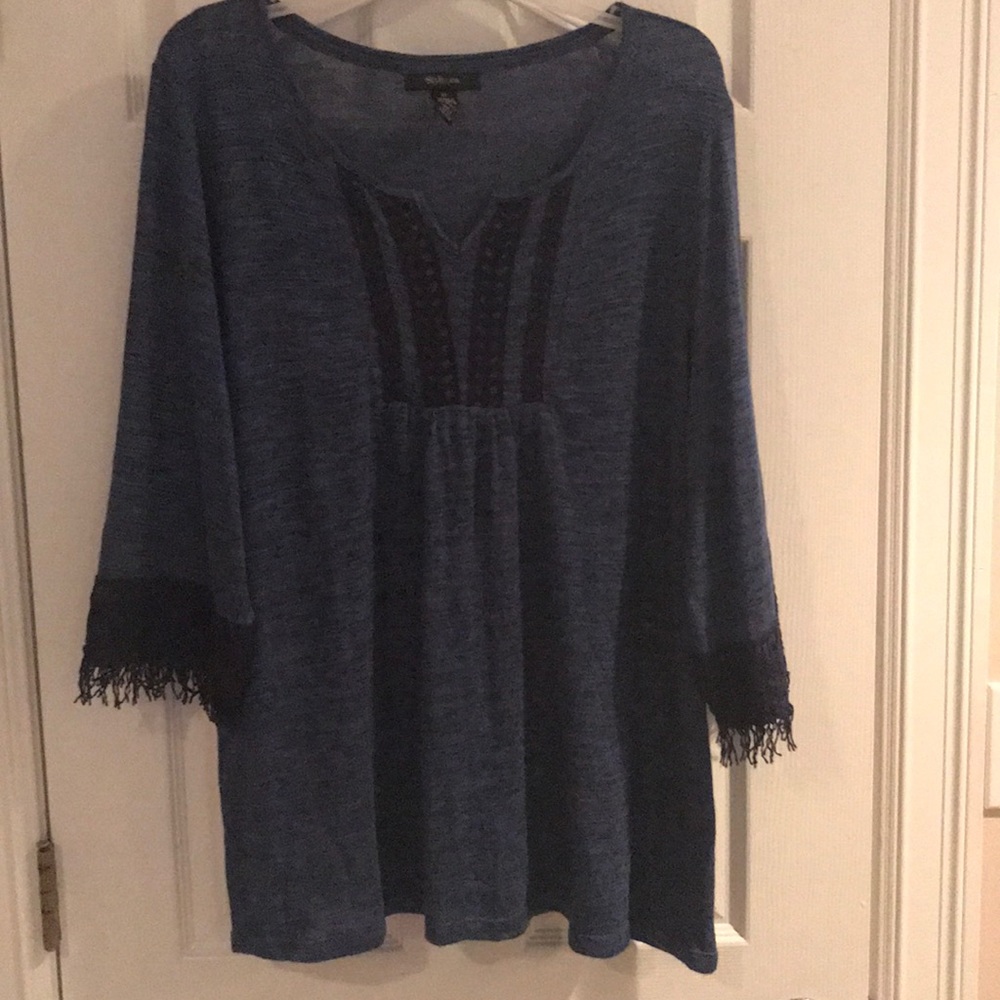 EUC Women’s sweater, size XL